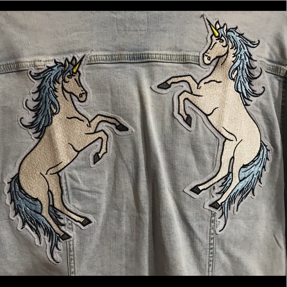 NWOT Denim jacket with unicorn patches, size xl